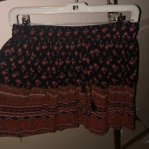 Cute patterned flowy skirt